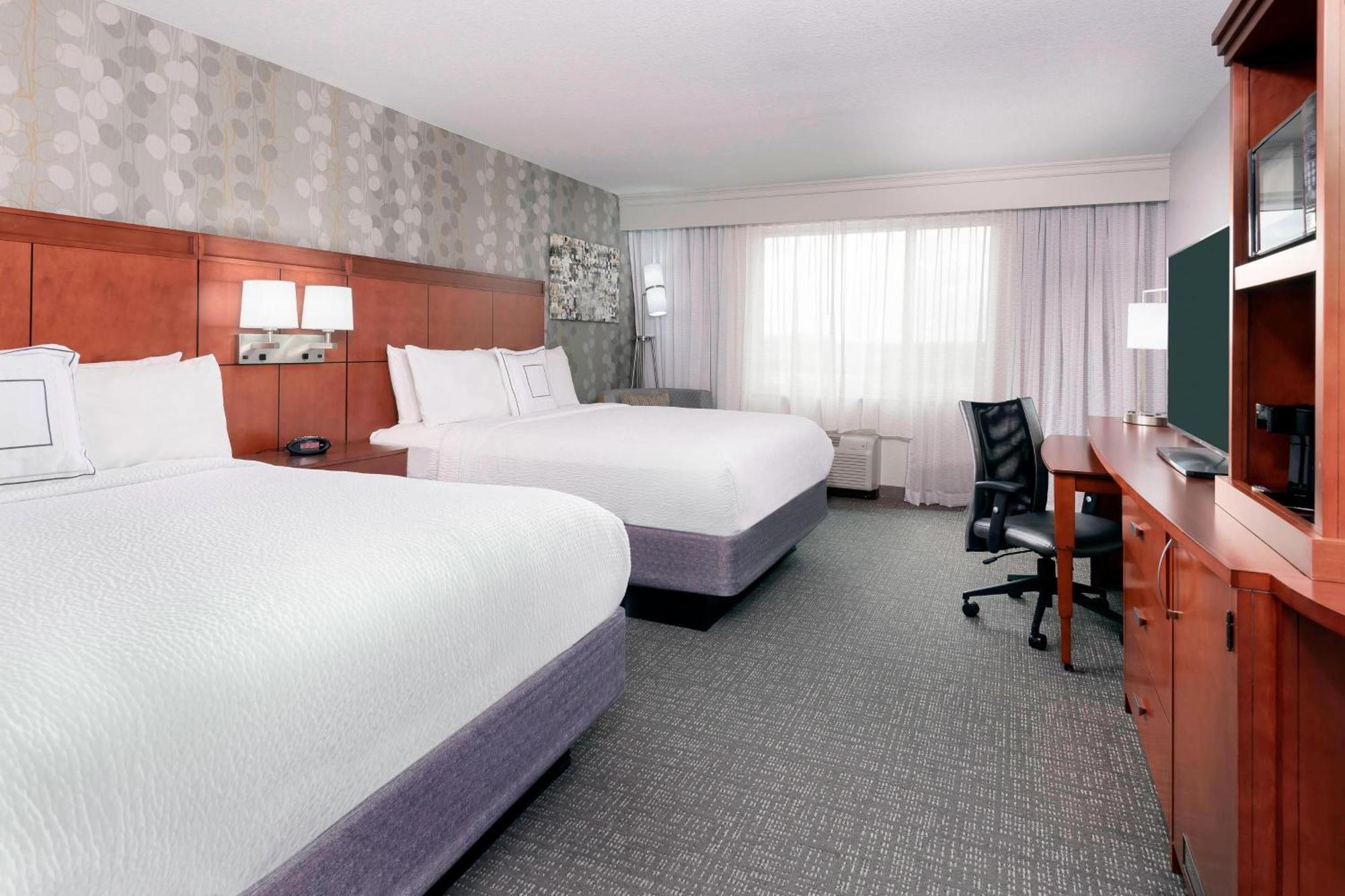 คอร์ทยาร์ด ฟอร์ต เวย์น ดาวน์ทาวน์ แอต แกรนด์ เวย์น คอนเวนชัน เซ็นเตอร์ Hotel ฟอร์ตเวน ภายนอก รูปภาพ